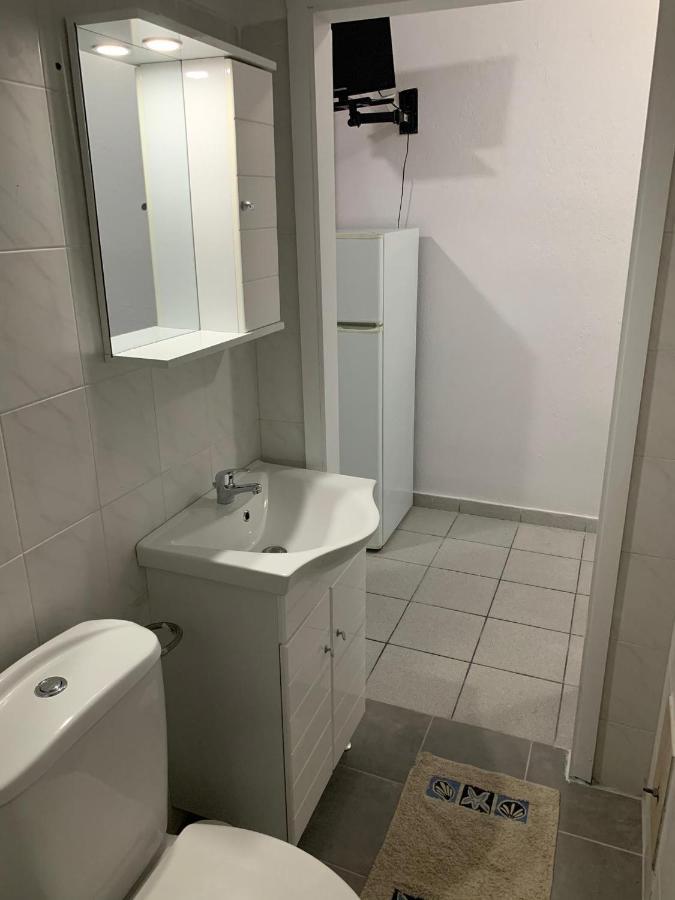 Mimi'S Apartments Полихроно Екстериор снимка